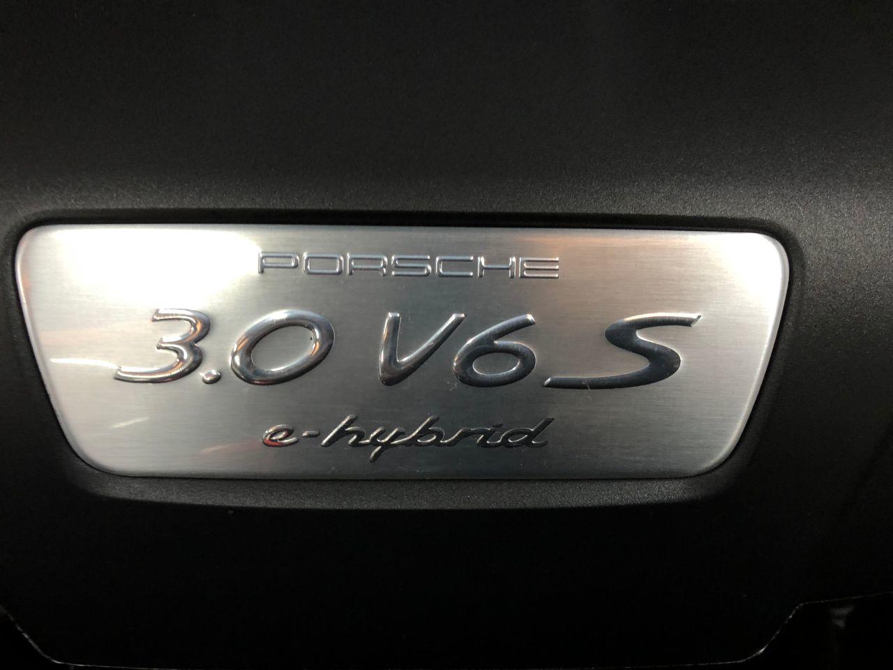 Porsche Cayenne 3.0 S Platinum Edition E-Hybrid 5dr Tiptronic S Estate Petrol / Electric Hybrid Jet Black Metallic