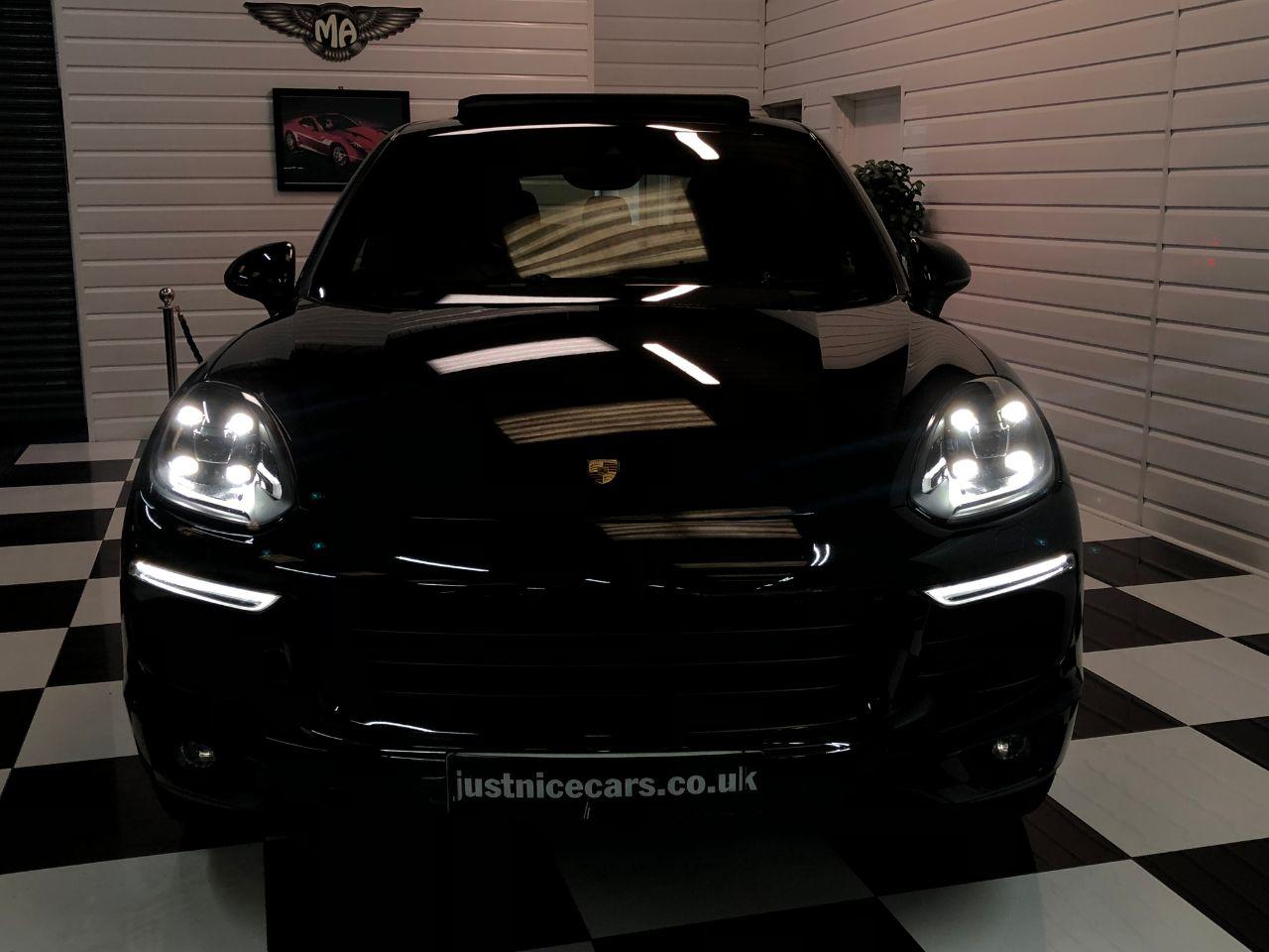 Porsche Cayenne 3.0 S Platinum Edition E-Hybrid 5dr Tiptronic S Estate Petrol / Electric Hybrid Jet Black Metallic