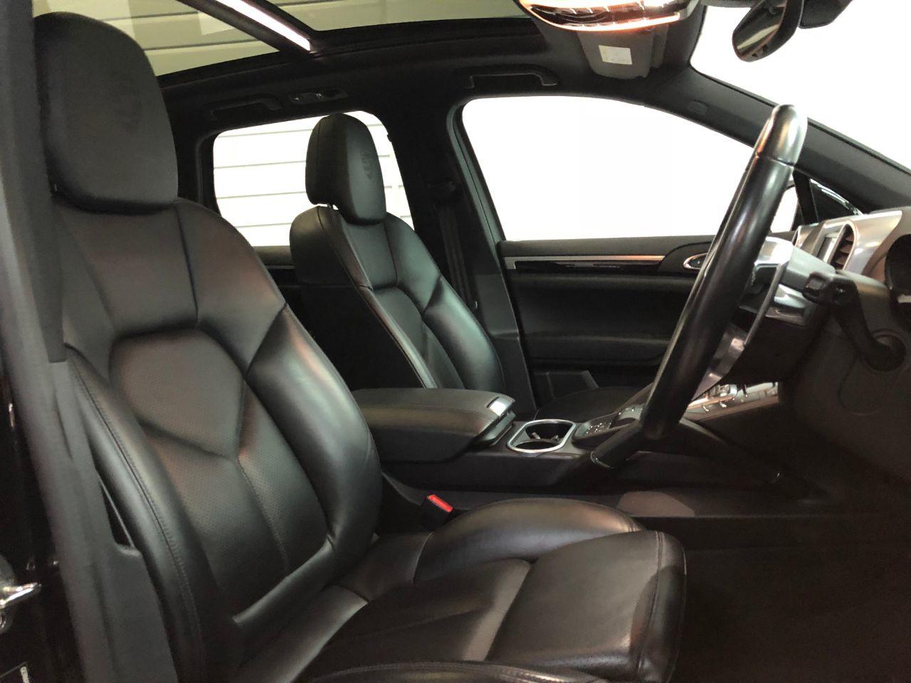 Porsche Cayenne 3.0 S Platinum Edition E-Hybrid 5dr Tiptronic S Estate Petrol / Electric Hybrid Jet Black Metallic