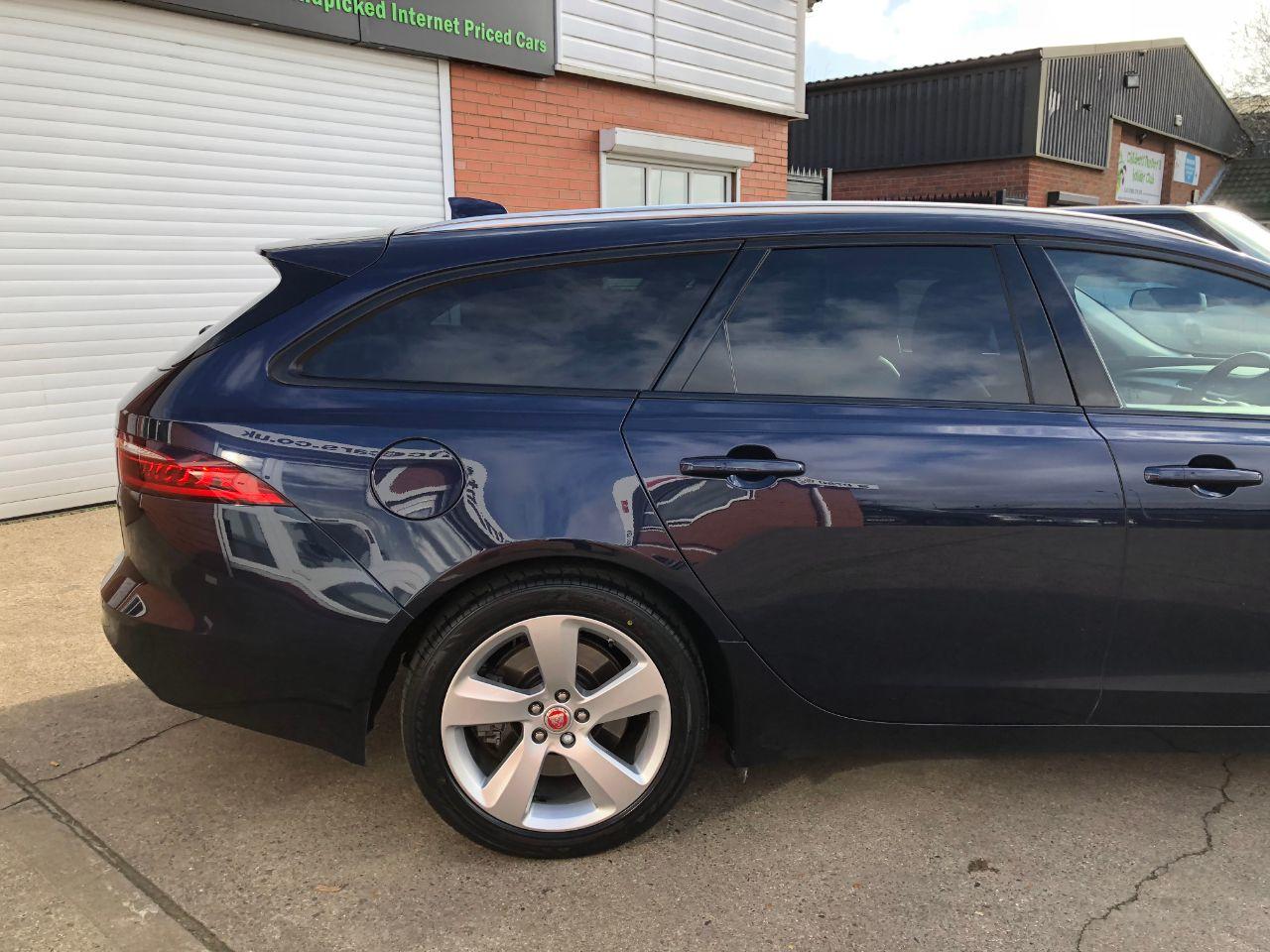 Jaguar XF Sportbrake 2.0d Portfolio 180BHP 5dr Automatic Estate Diesel Loire Blue Metallic
