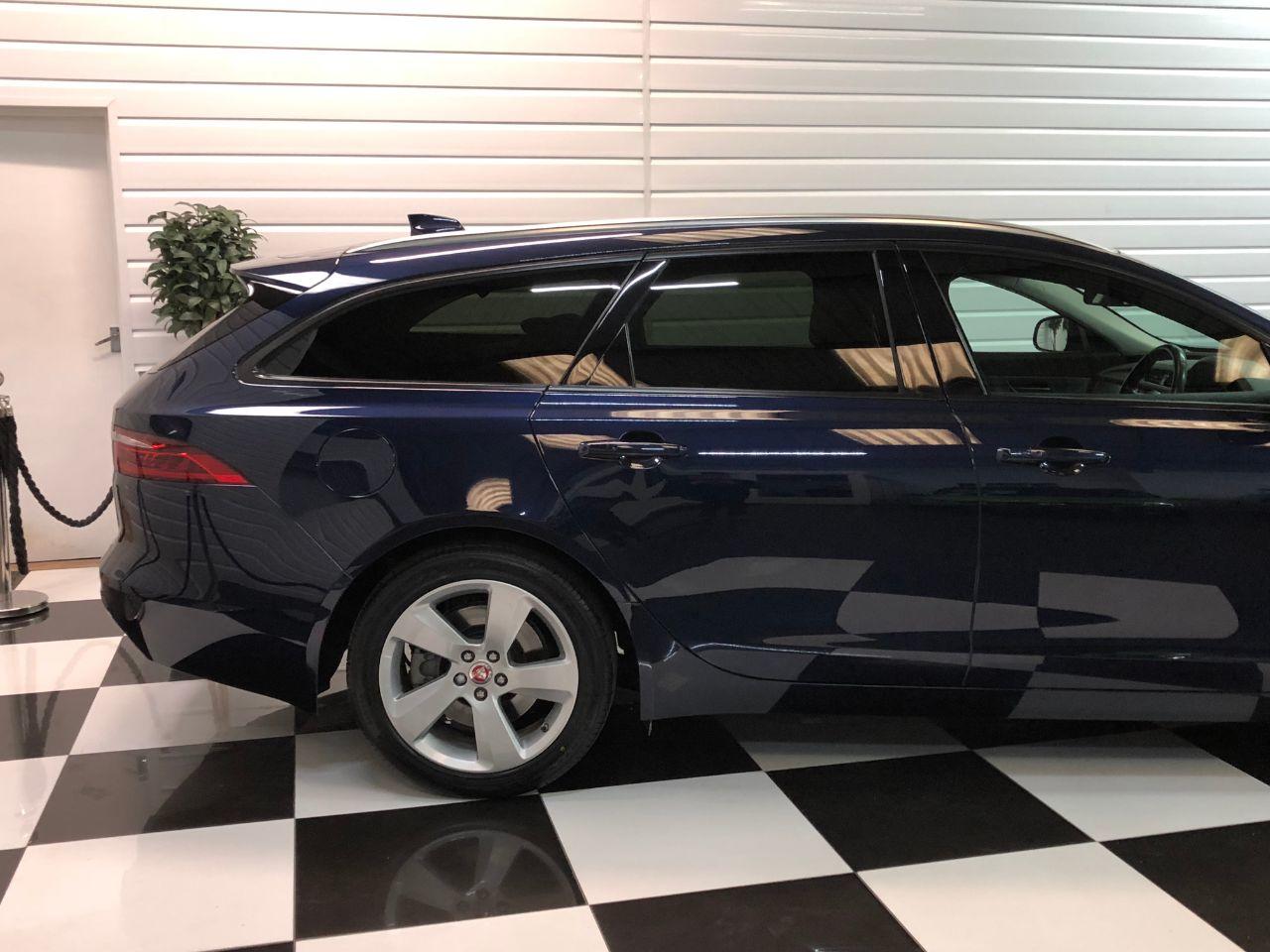 Jaguar XF Sportbrake 2.0d Portfolio 180BHP 5dr Automatic Estate Diesel Loire Blue Metallic