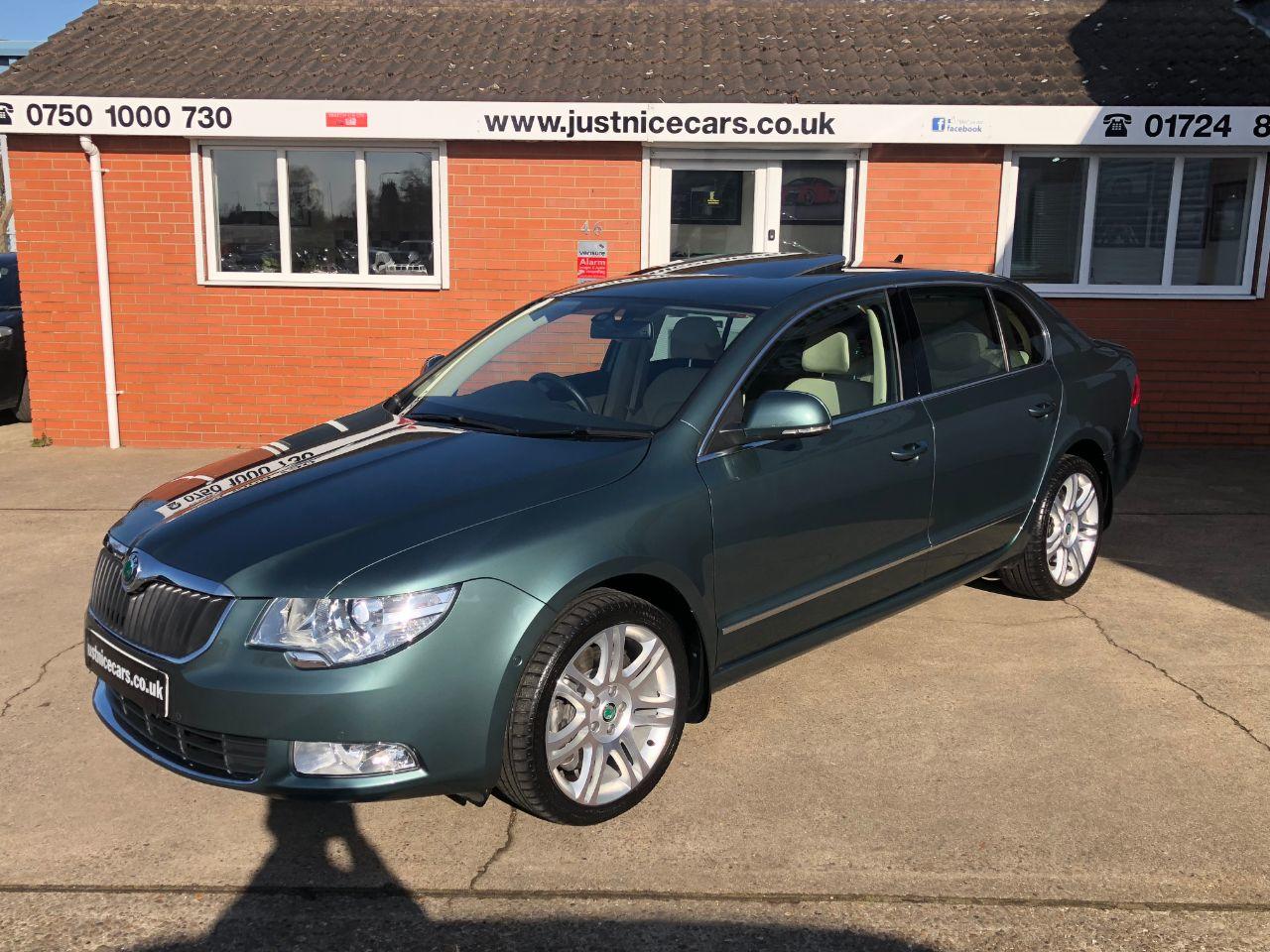 Skoda Superb 3.6 V6 Elegance 4X4 5dr DSG Hatchback Petrol Green