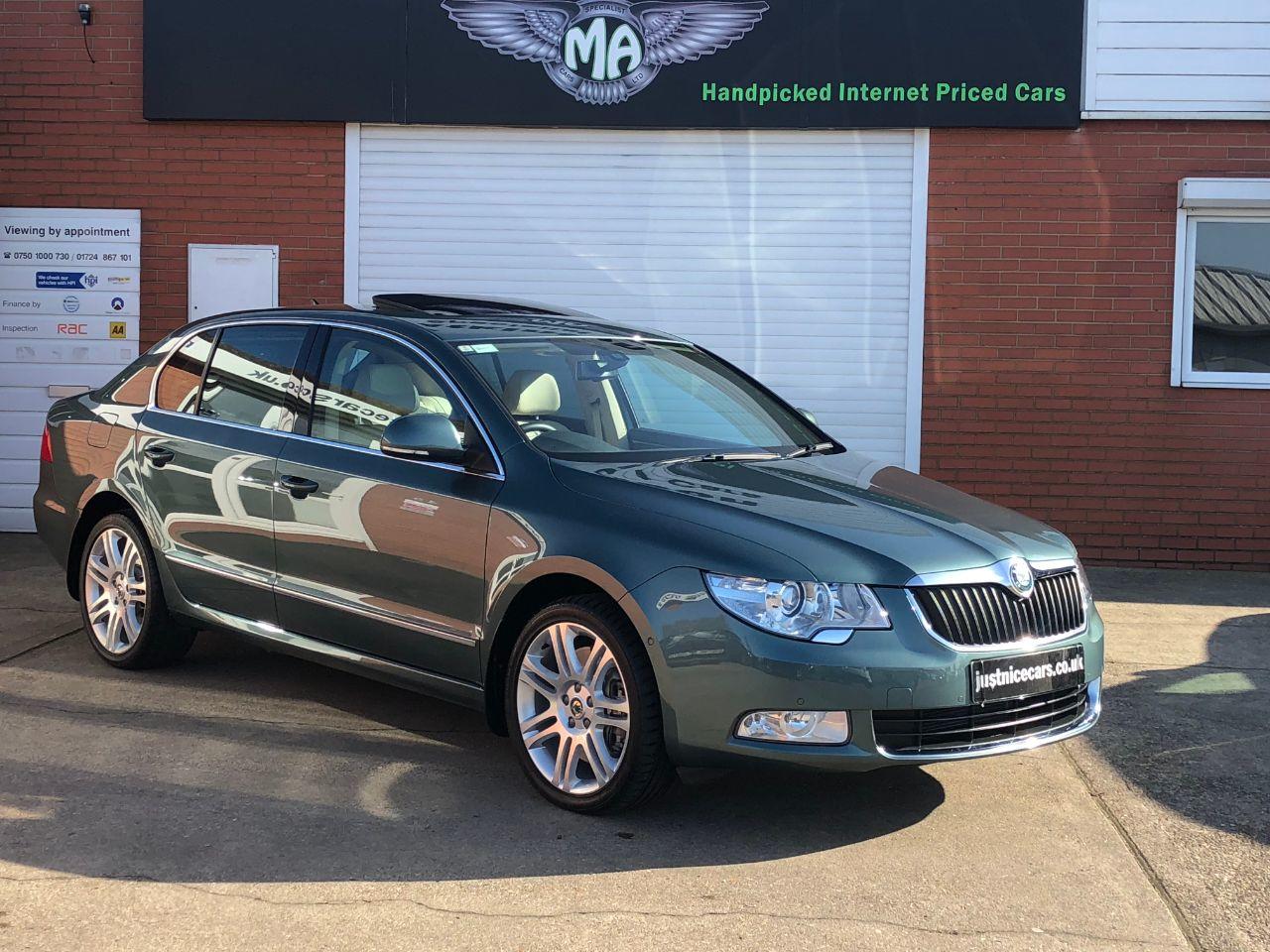 Skoda Superb 3.6 V6 Elegance 4X4 5dr DSG Hatchback Petrol Green