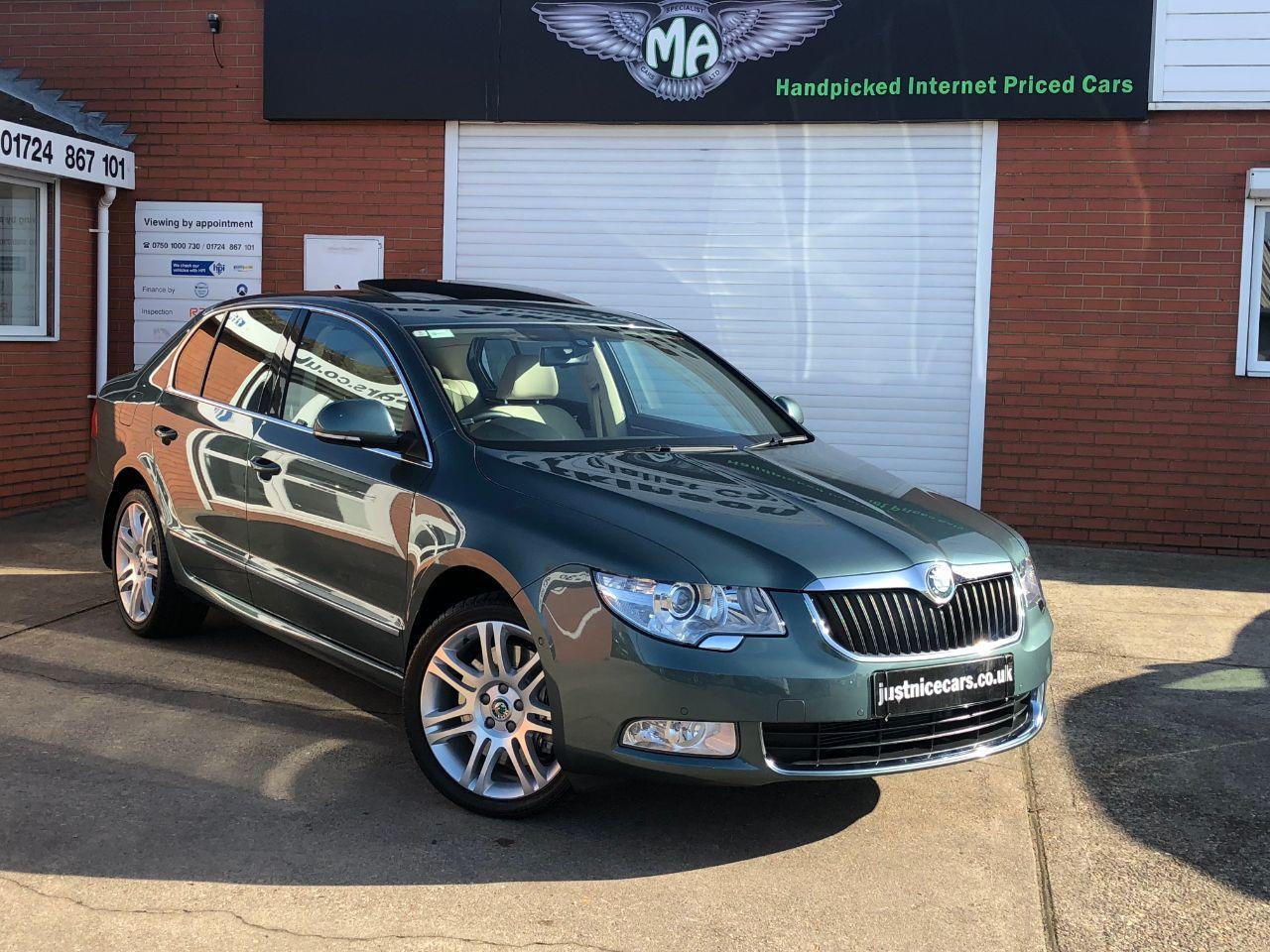 Skoda Superb 3.6 V6 Elegance 4X4 5dr DSG Hatchback Petrol Green