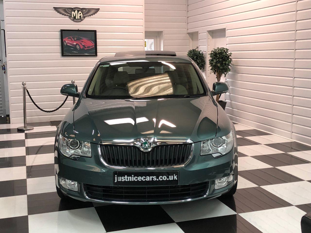 Skoda Superb 3.6 V6 Elegance 4X4 5dr DSG Hatchback Petrol Green