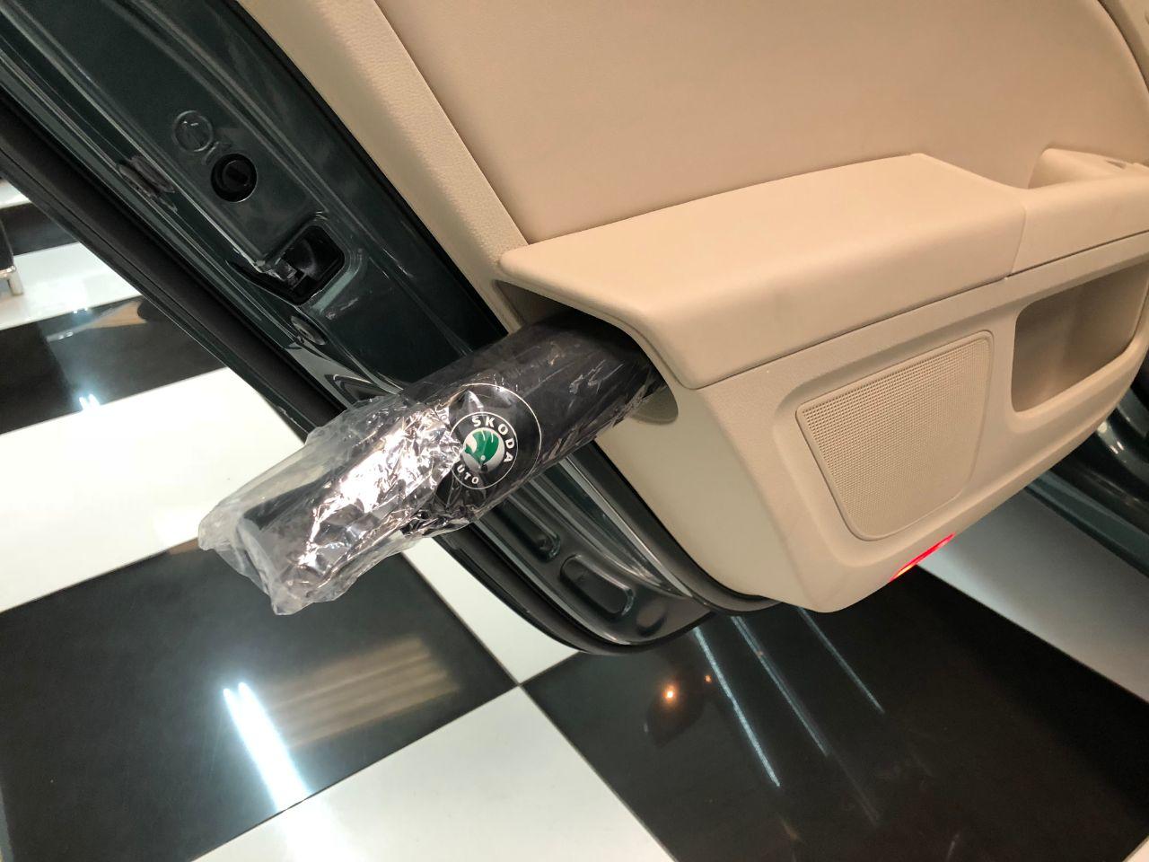 Skoda Superb 3.6 V6 Elegance 4X4 5dr DSG Hatchback Petrol Green