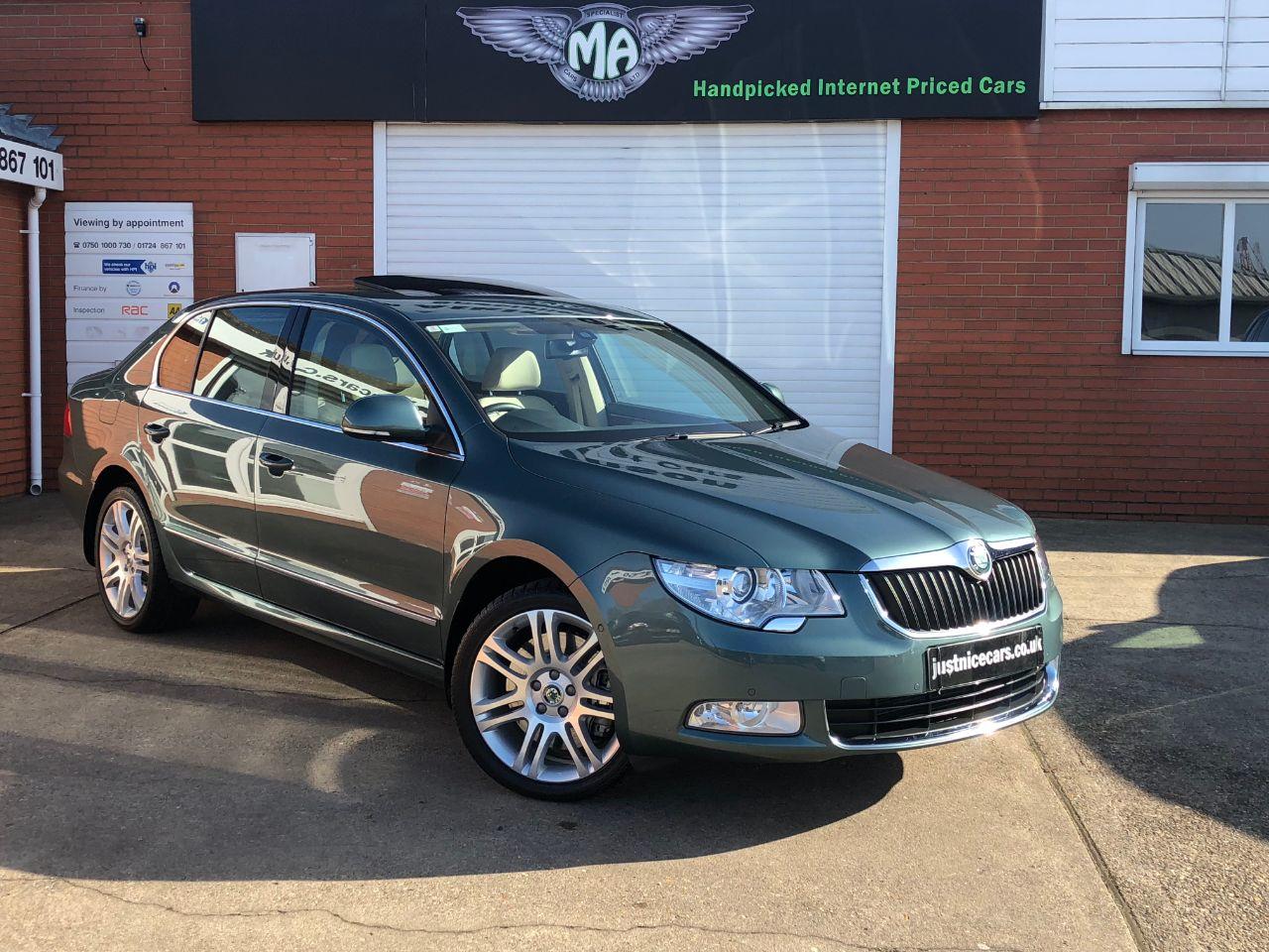 Skoda Superb 3.6 V6 Elegance 4X4 5dr DSG Hatchback Petrol Green