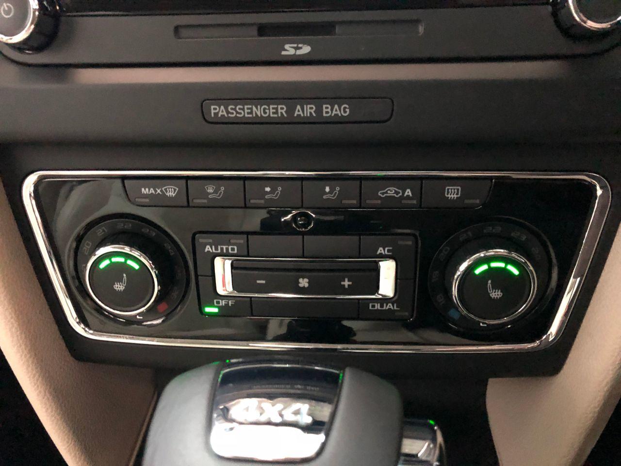 Skoda Superb 3.6 V6 Elegance 4X4 5dr DSG Hatchback Petrol Green