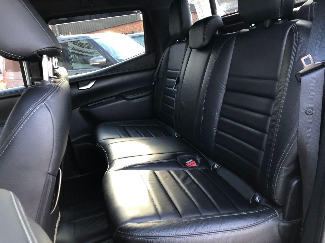 Mercedes-benz X Class 3.0 350d V6 4Matic MA-SV Widebody-X Power D/Cab Pickup 7G-Tronic plus Pick Up Diesel Bering White