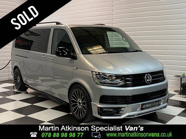 Volkswagen Caravelle 2.0 TDI BlueMotion Tech 204 SE 5dr LWB DSG Minibus Diesel Silver