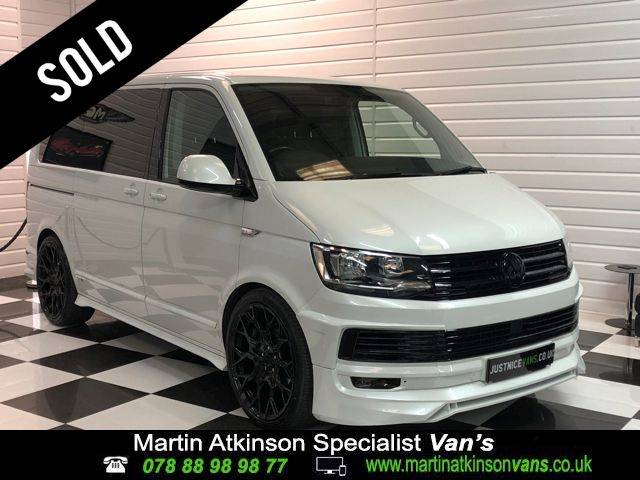 Volkswagen Caravelle 2.0 TDi Executive 150BHP DSG Bluemotion Tech Minibus Diesel Oryx White