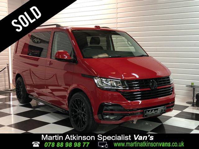 Volkswagen Transporter 2.0 TDi T6.1 Highline Kombi Combi Van Diesel Cherry Red