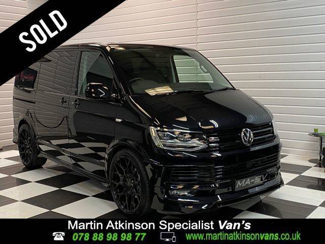 Volkswagen Transporter 2.0 Kombi BiTDi 204ps SWB DSG 4Motion Combi Van Diesel Deep Black