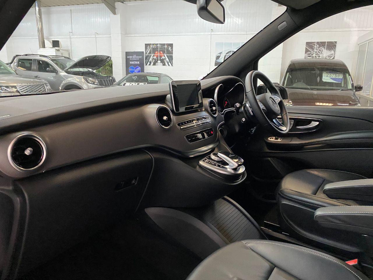 Mercedes-Benz V Class V220 Sport 2.2 CDi BlueTec Sport XLWB Extra Long Crew Van Diesel Obsidian Black Metallic