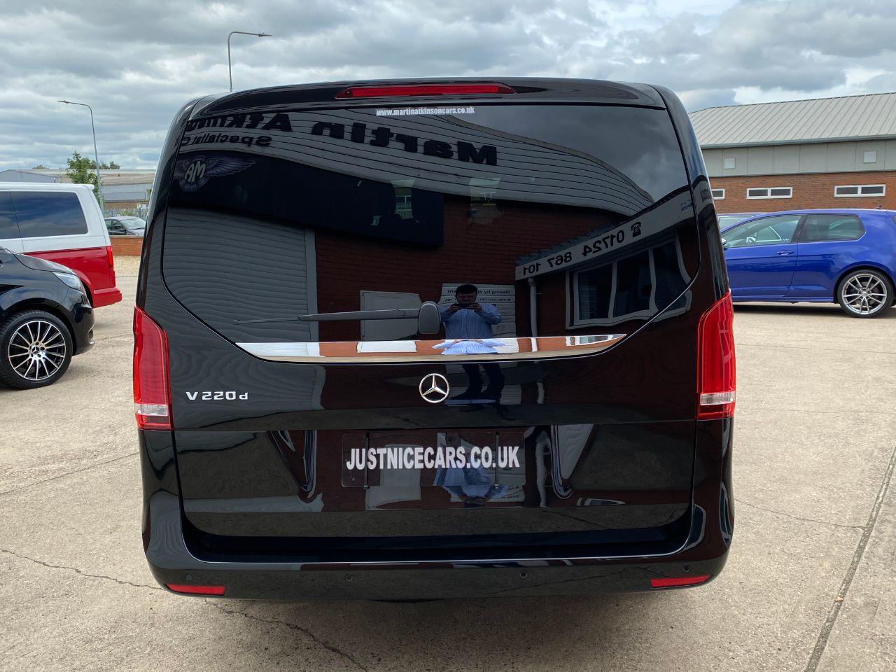 Mercedes-Benz V Class V220 Sport 2.2 CDi BlueTec Sport XLWB Extra Long Crew Van Diesel Obsidian Black Metallic