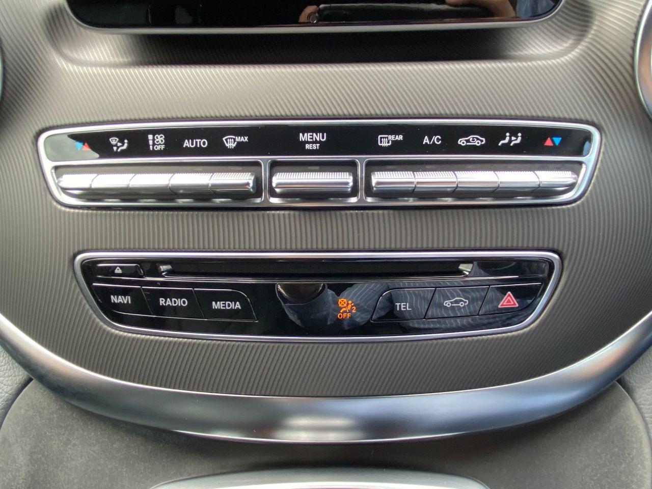 Mercedes-Benz V Class V220 Sport 2.2 CDi BlueTec Sport XLWB Extra Long Crew Van Diesel Obsidian Black Metallic