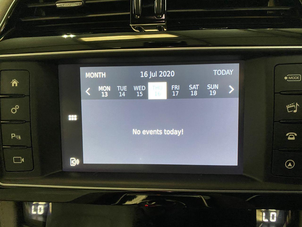 Jaguar F-pace 2.0i Portfolio 5dr AWD Automatic 300BHP Estate Petrol Loire Blue Metallic