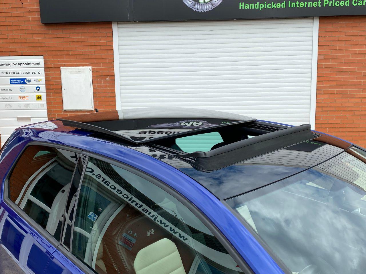 Volkswagen Golf 2.0 TSi R 300BHP 4Motion Manual 3dr Hatchback Petrol Lapiz Blue