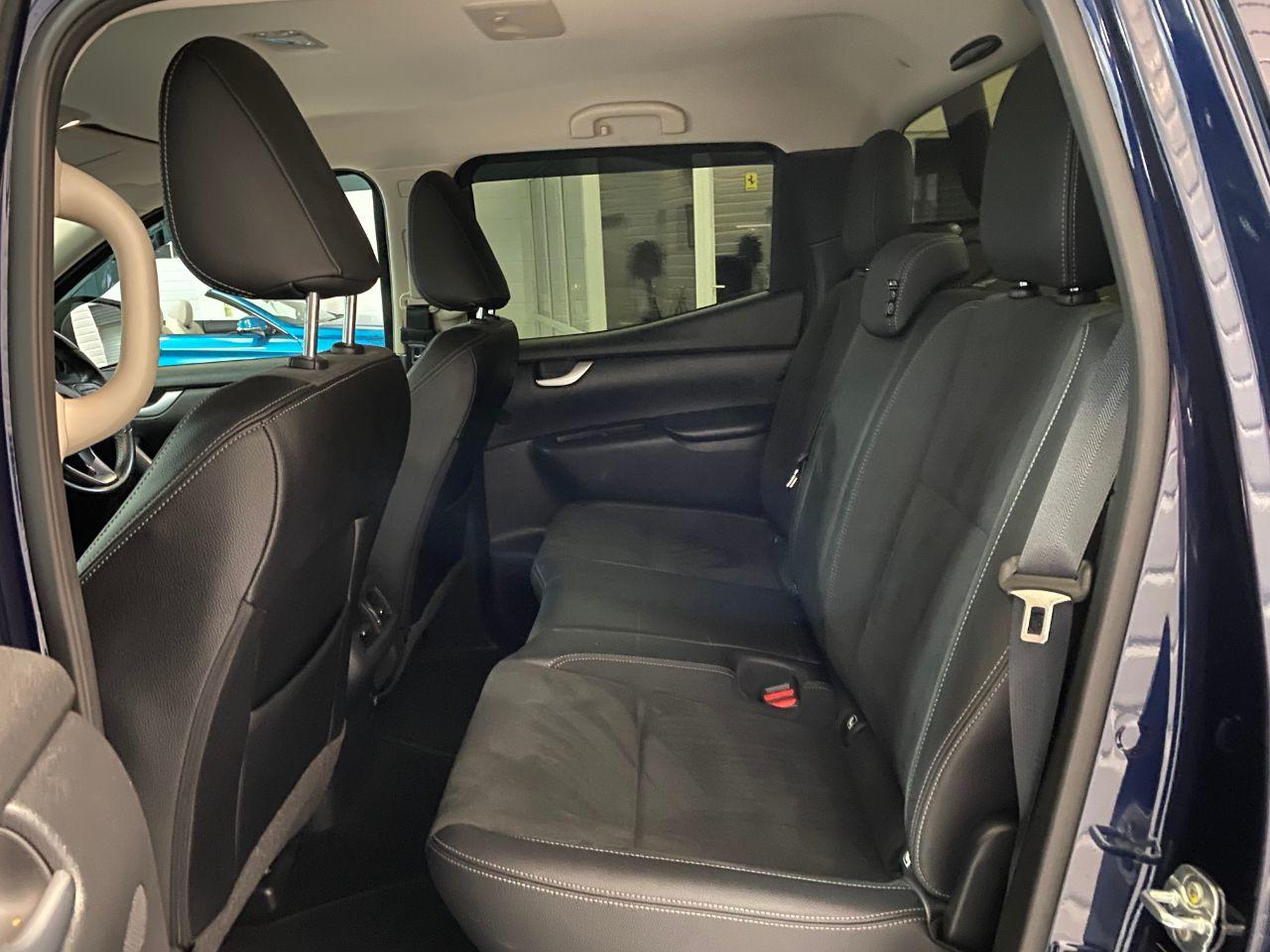 Mercedes-benz X Class 2.3 250d 4Matic Progressive Double Cab Pickup Auto Pick Up Diesel Cavansite Blue Metallic