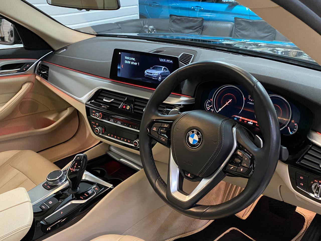 BMW 5 Series 2.0 530i SE 4dr Auto Saloon Petrol Sapphire Black