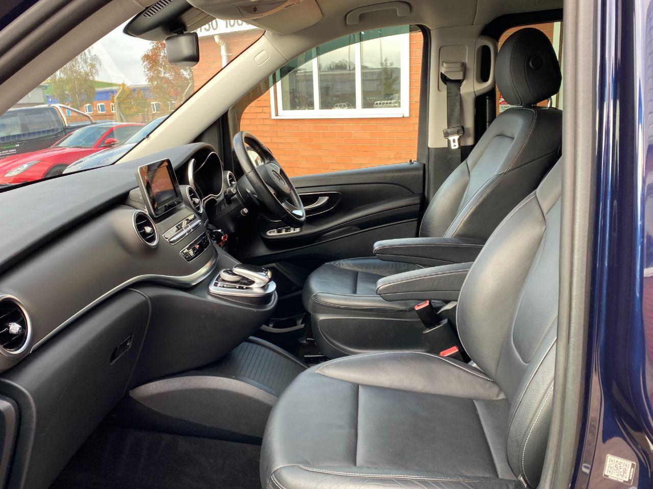 Mercedes-Benz V Class 2.1 V250 BlueTEC SE 5dr XLWB Extra Long Wheel Base MPV Diesel Cavansite Blue Metallic