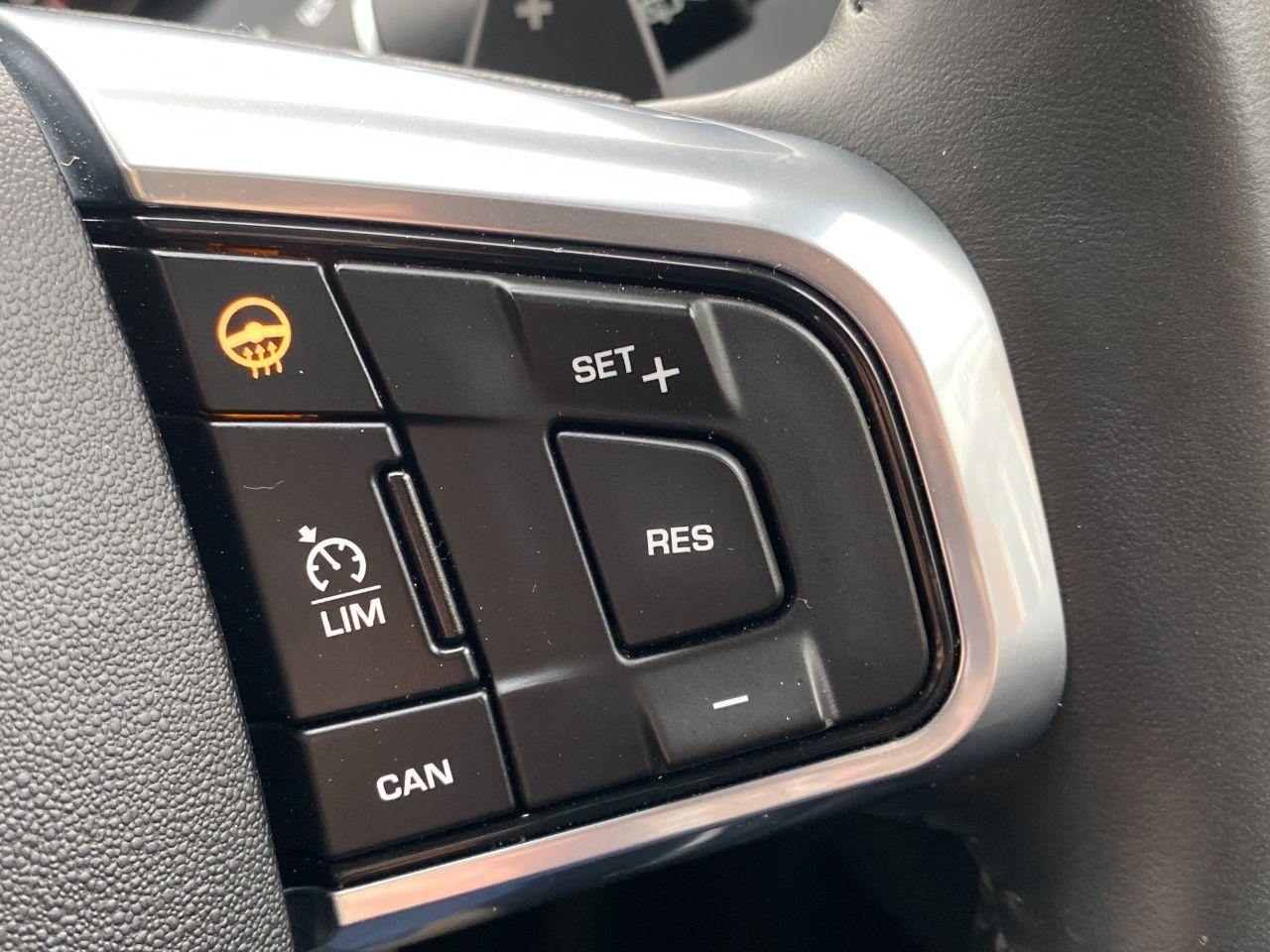 Land Rover Discovery Sport 2.0 TD4 180 HSE Luxury 5dr Auto Estate Diesel Kaikoura Stone Metallic