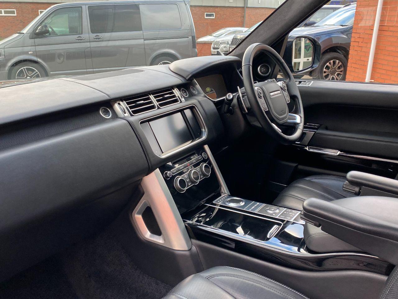Land Rover Range Rover 4.4 SDV8 Autobiography 4dr Auto Estate Diesel Santorini Black Metallic