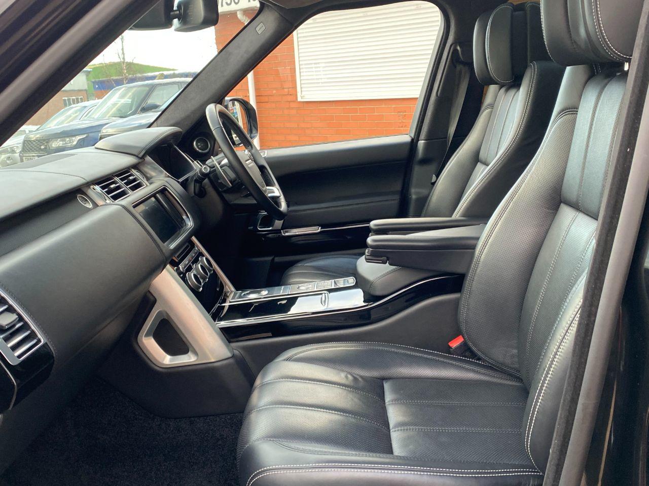Land Rover Range Rover 4.4 SDV8 Autobiography 4dr Auto Estate Diesel Santorini Black Metallic