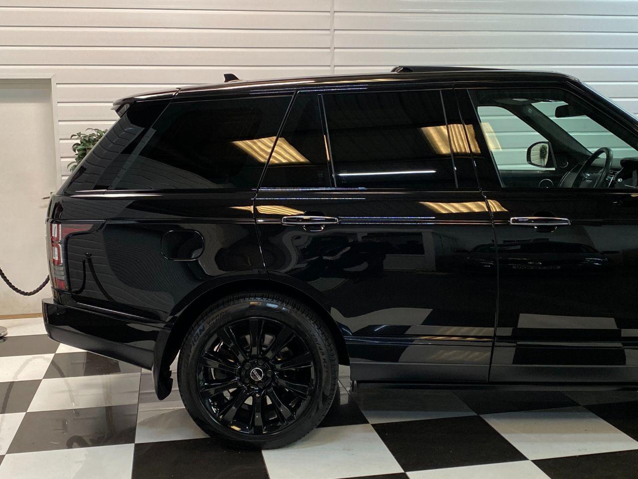 Land Rover Range Rover 4.4 SDV8 Autobiography 4dr Auto Estate Diesel Santorini Black Metallic