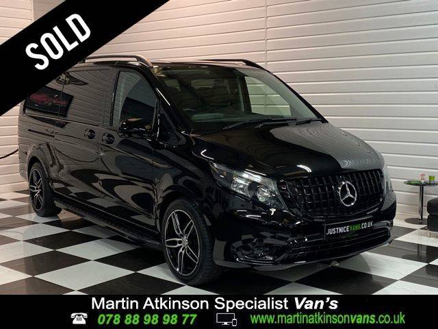 Mercedes-Benz Vito 2.1 Tourer Select L3 9 Seat Auto Minibus Diesel Obsidian Black