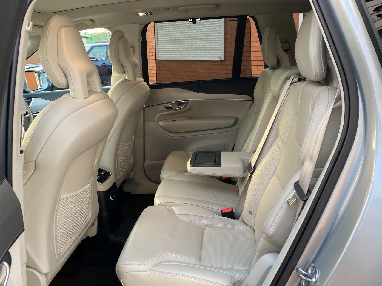 Volvo XC90 2.0 T8 Hybrid Inscription 5dr Geartronic Estate Petrol / Electric Hybrid Electric Premium Silver Metallic
