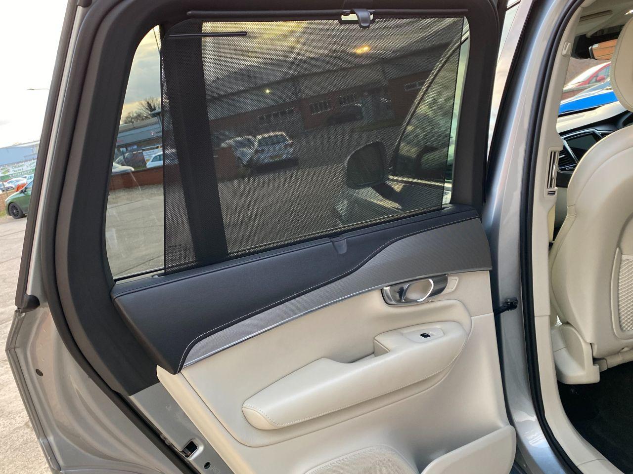 Volvo XC90 2.0 T8 Hybrid Inscription 5dr Geartronic Estate Petrol / Electric Hybrid Electric Premium Silver Metallic