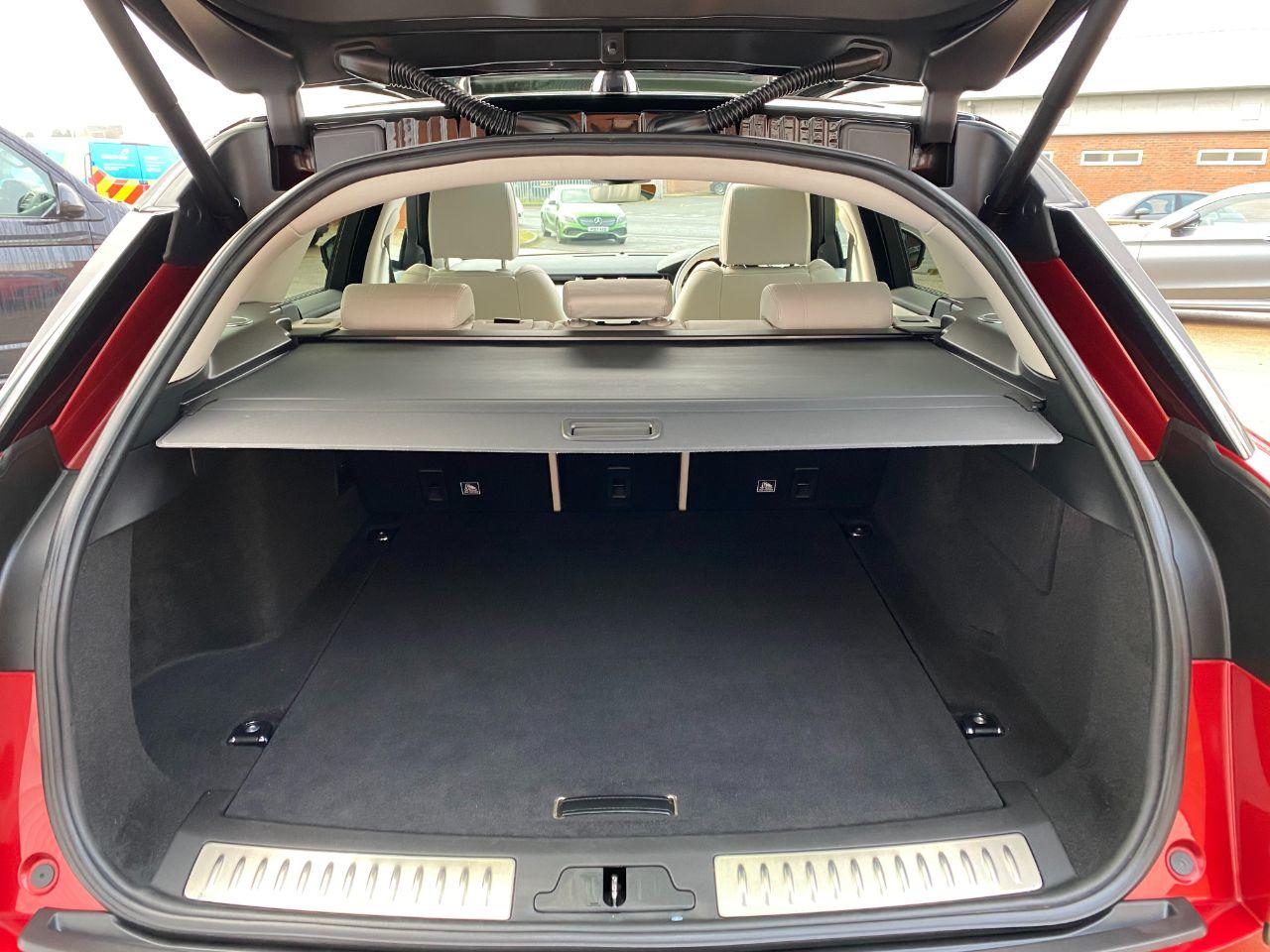 Land Rover Range Rover Velar 3.0 D300 R-Dynamic HSE 5dr Auto Estate Diesel Firenze Red/italian Racing Red Metallic