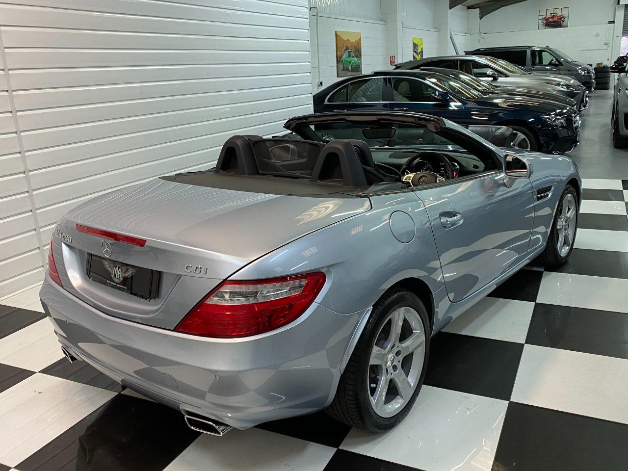 Mercedes-Benz SLK 2.1 SLK250 CDi BLUEEFFICIENCY 7G-Tronic Convertible Diesel Diamond Silver Blue Metallic