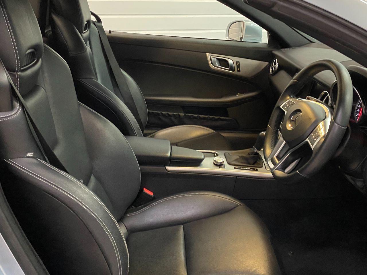 Mercedes-Benz SLK 2.1 SLK250 CDi BLUEEFFICIENCY 7G-Tronic Convertible Diesel Diamond Silver Blue Metallic