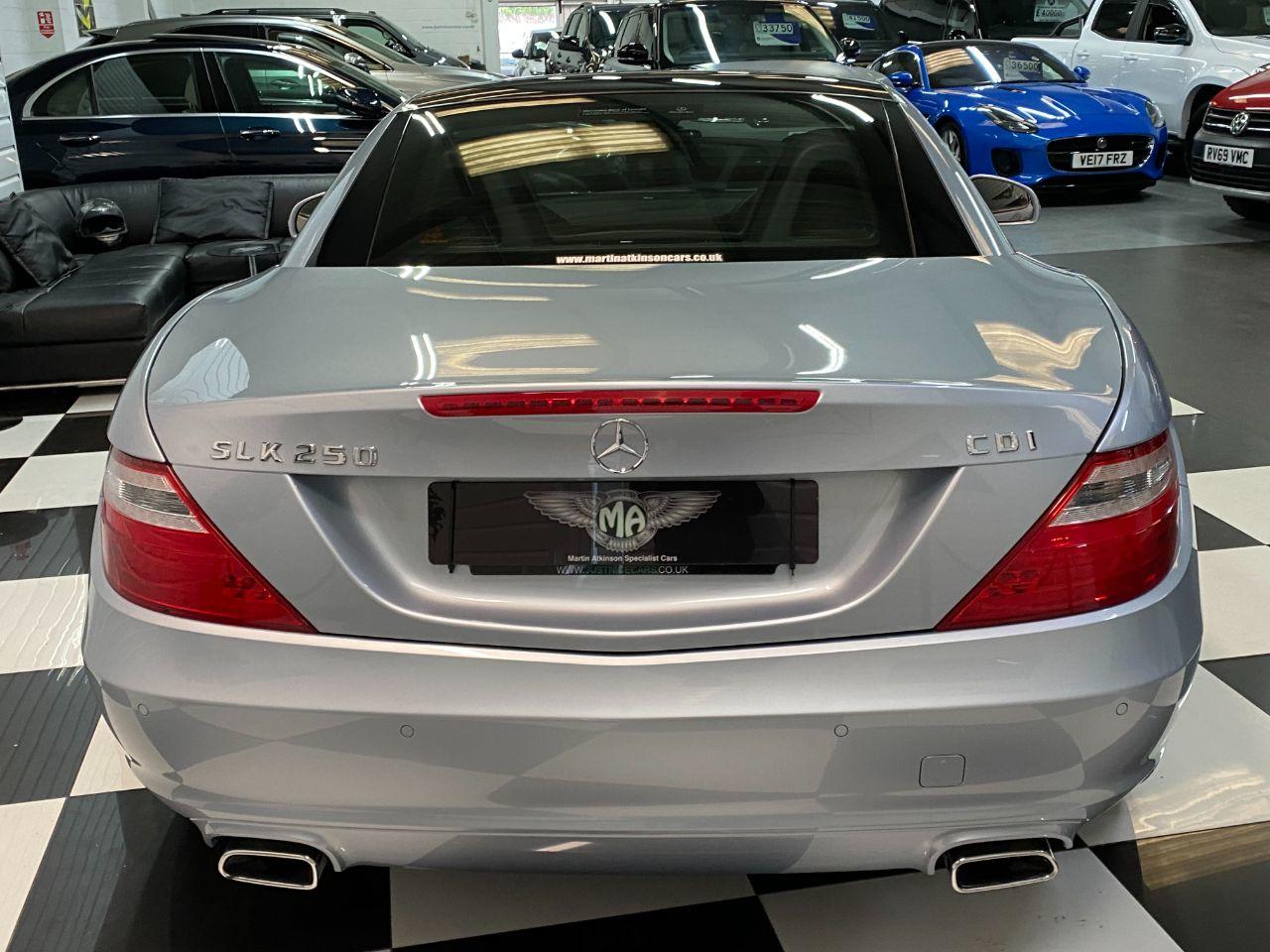 Mercedes-Benz SLK 2.1 SLK250 CDi BLUEEFFICIENCY 7G-Tronic Convertible Diesel Diamond Silver Blue Metallic