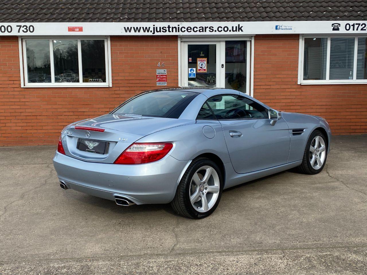 Mercedes-Benz SLK 2.1 SLK250 CDi BLUEEFFICIENCY 7G-Tronic Convertible Diesel Diamond Silver Blue Metallic
