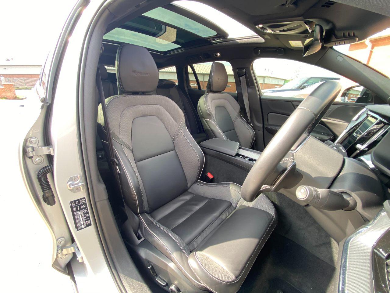 Volvo V60 2.0 D4 R-Design Pro 5dr 190 Auto Estate Diesel Silver