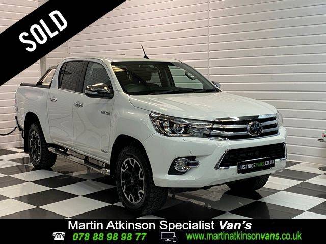 Toyota Hilux Invincible X D/Cab Pick Up 2.4 D-4D Auto Pick Up Diesel White