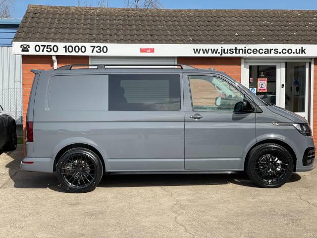 2021 Volkswagen Transporter 2.0 TDi 110ps Kombi Conversion