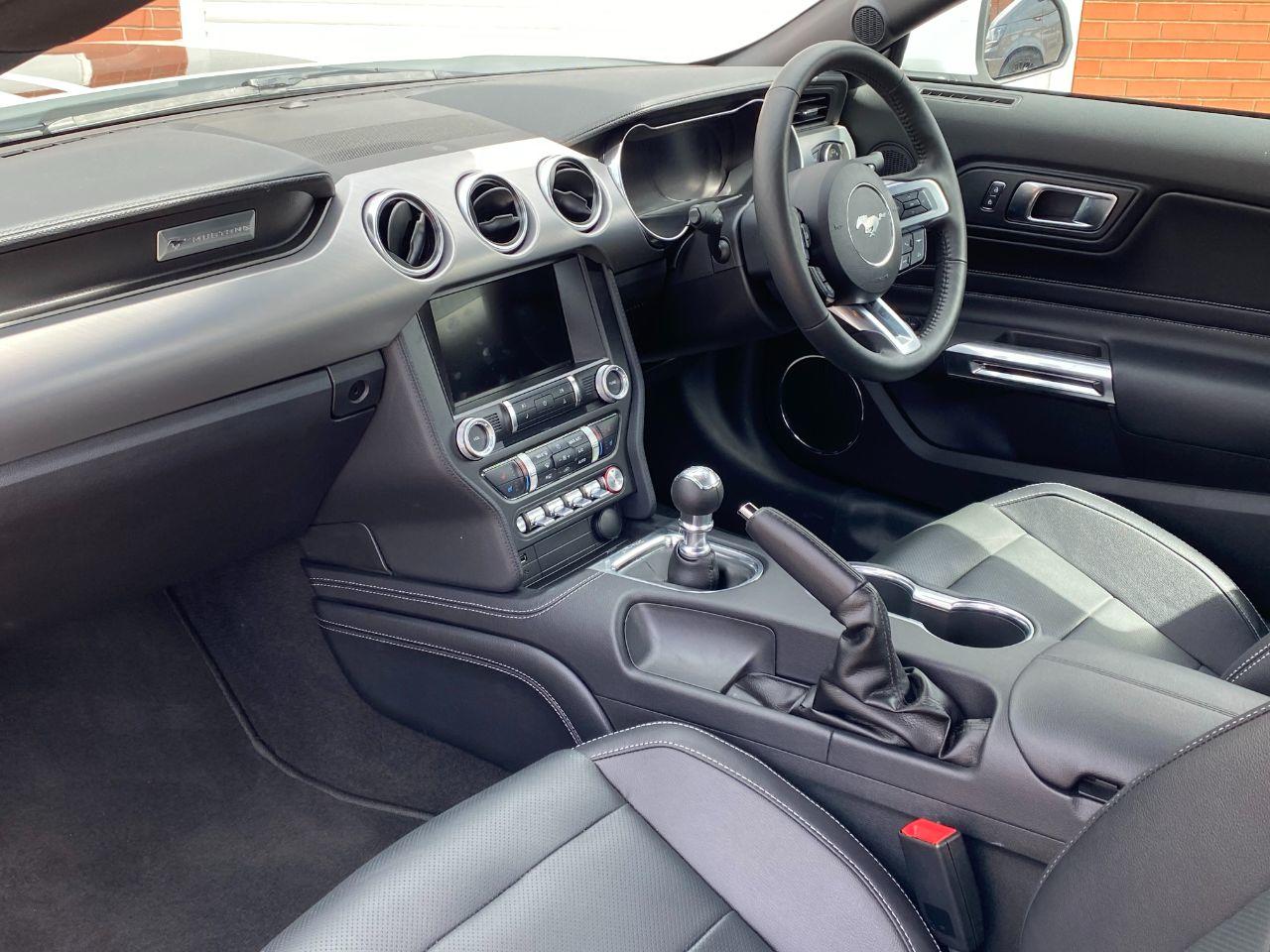 Ford Mustang 5.0 V8 GT Fastback 449BHP Manual Coupe Petrol Oxford White