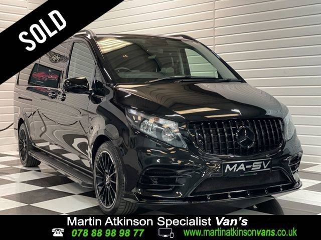 Mercedes-Benz Vito 2.1 Vito Tourer Select 114CDi Auto Extra Long Minibus Diesel Obsidian Black