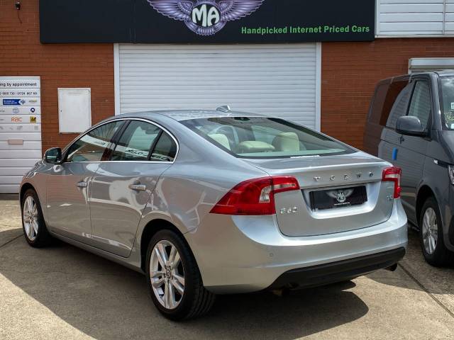 2012 Volvo S60 2.0 T5 SE Lux Nav 4dr Powershift Automatic 240BHP