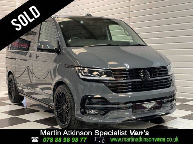 Volkswagen Transporter 2.0 BiTDI 204ps Highline Kombi Van 4MOTION DSG Combi Van Diesel Pure Grey