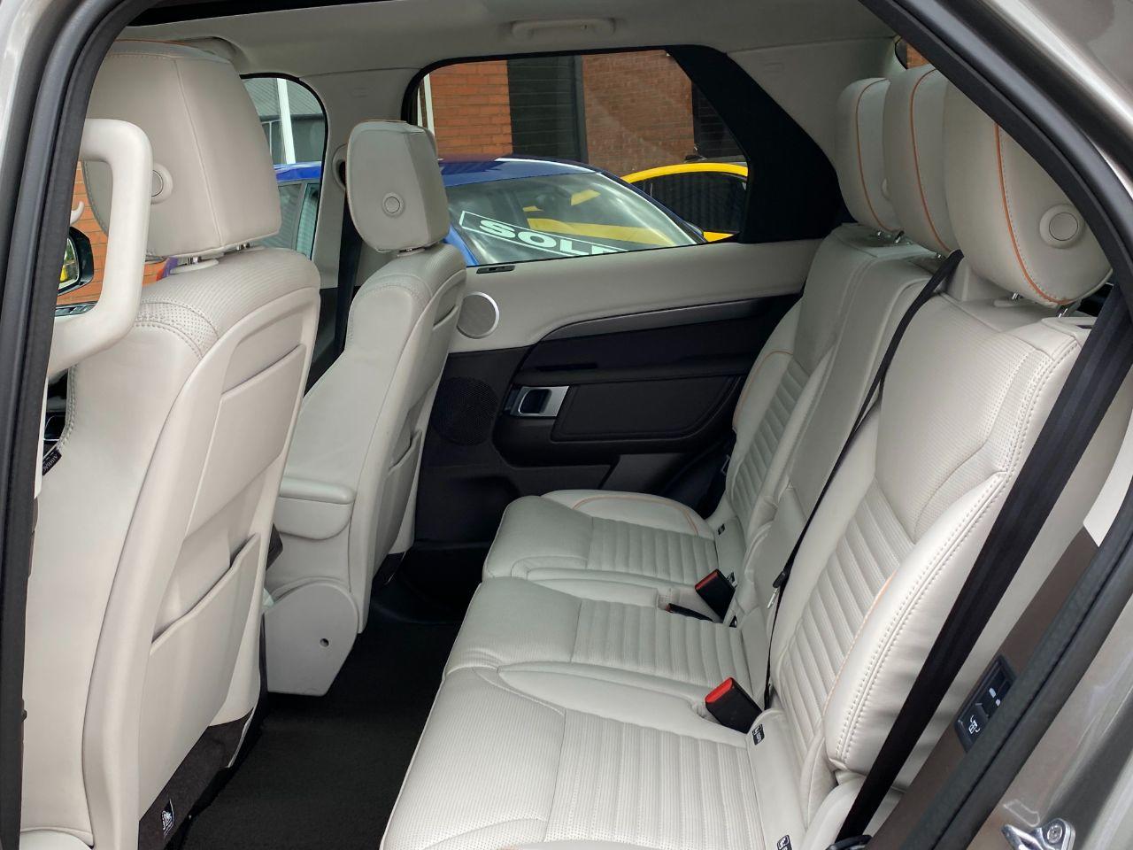 Land Rover Discovery 2.0 SD4 HSE D240 Automatic Estate Diesel Silicon Silver Premium Pallete