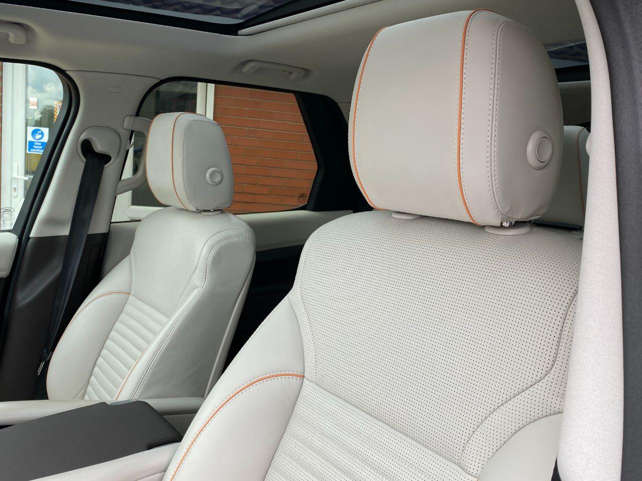 Land Rover Discovery 2.0 SD4 HSE D240 Automatic Estate Diesel Silicon Silver Premium Pallete