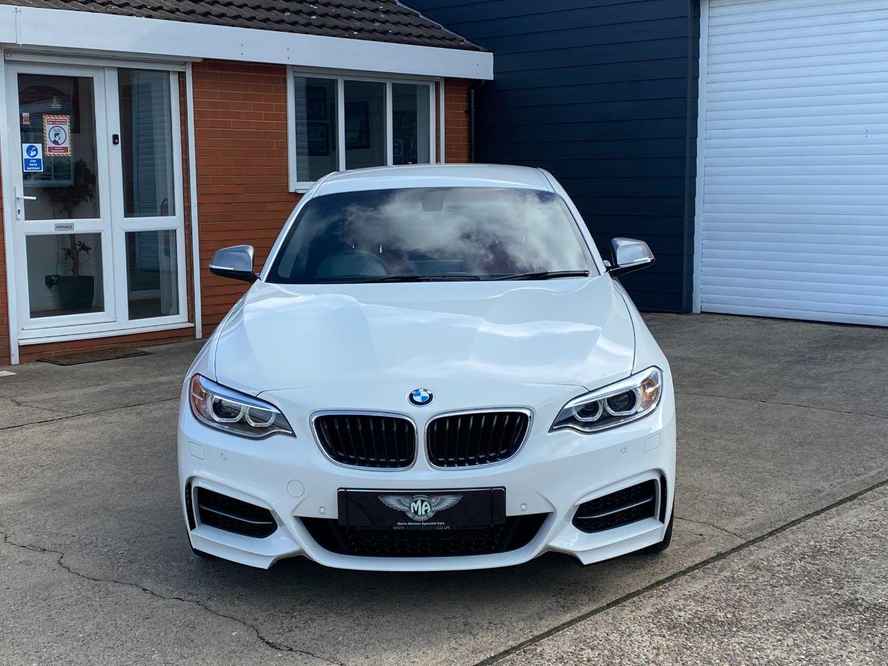 BMW 2 Series 3.0 M240i 2dr Automatic Coupe Petrol Alpine White