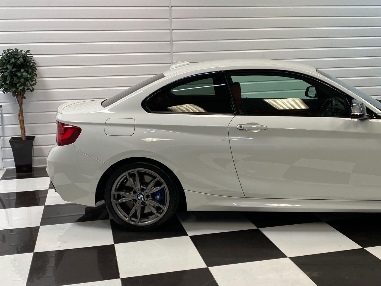 BMW 2 Series 3.0 M240i 2dr Automatic Coupe Petrol Alpine White