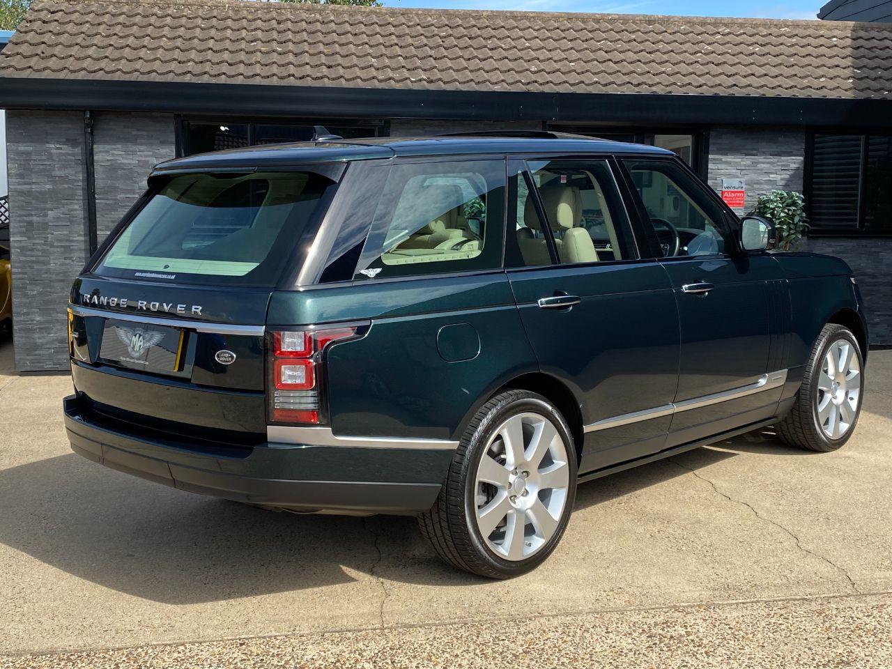 Land Rover Range Rover 5.0 V8 Supercharged Autobiography 4dr Auto Estate Petrol Aintree Green Metallic