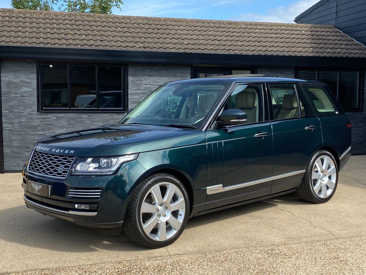 Land Rover Range Rover 5.0 V8 Supercharged Autobiography 4dr Auto Estate Petrol Aintree Green Metallic